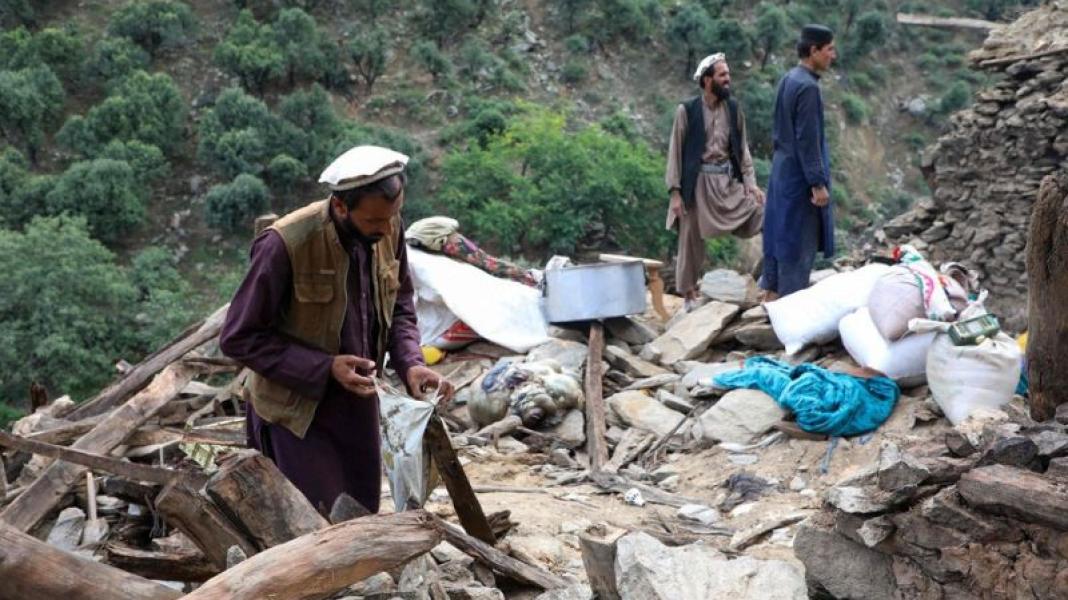 পাকিস্তানের হামলায় আফগানিস্তানে নিহত ১০